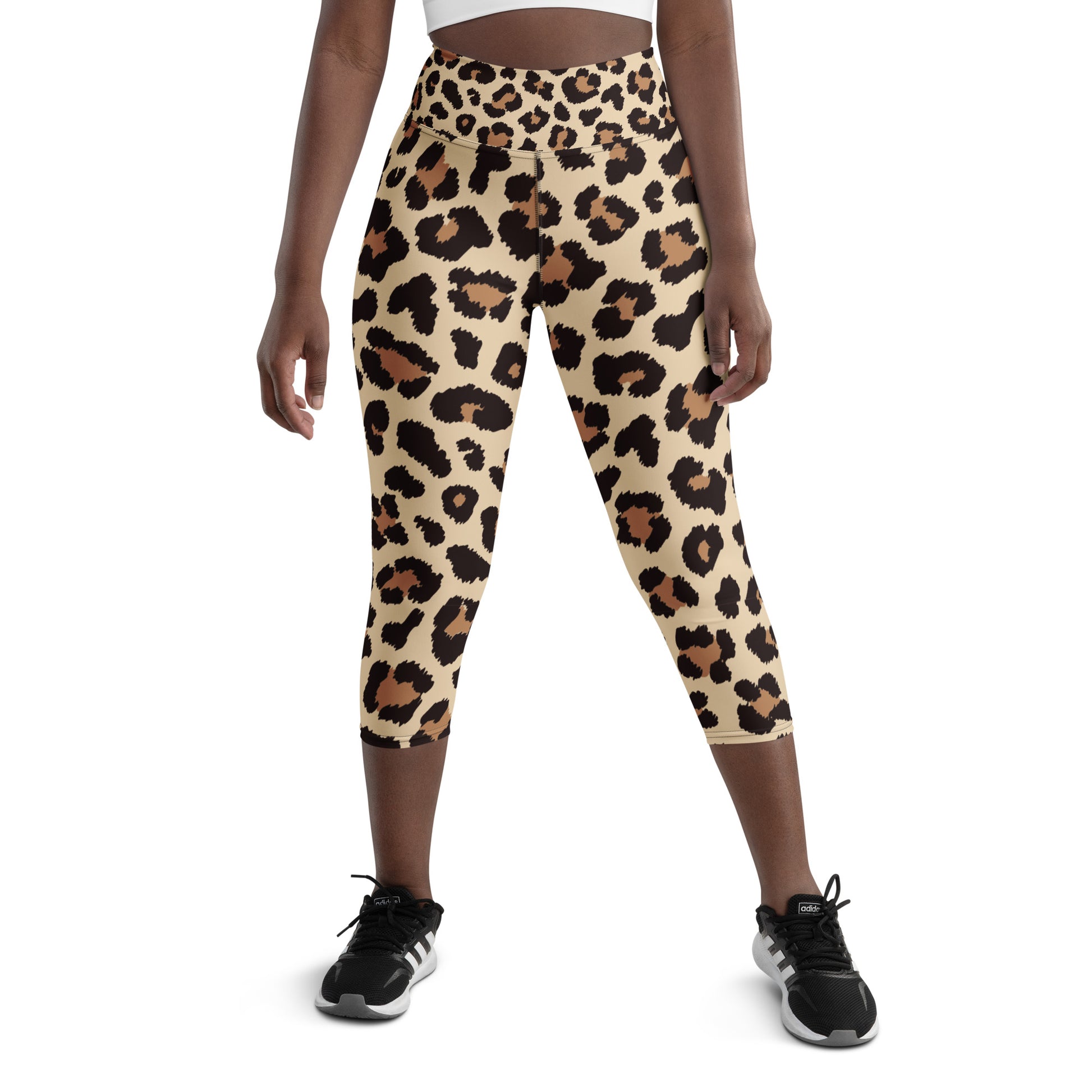 Leopar Chic Feline Women's Yoga Capri Leggings - FLAKOUT